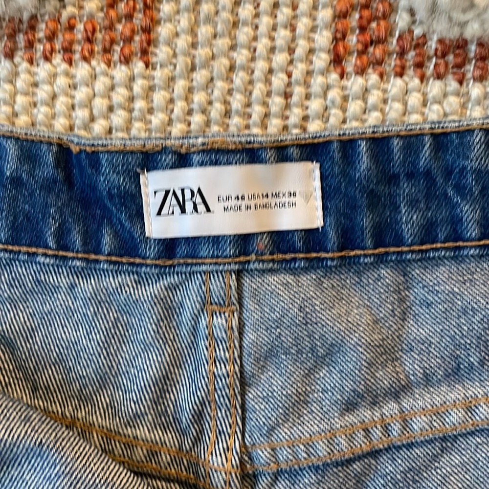 Zara Hi Rise Denim Short - Picture 5 of 6
